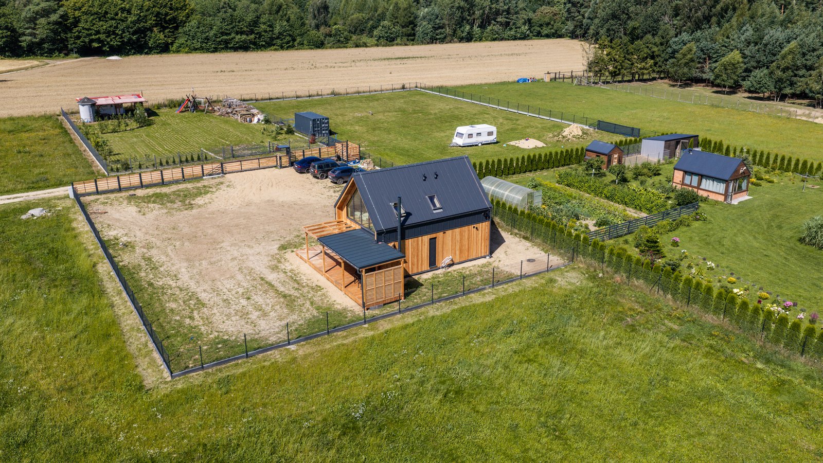 Stodoła 75 w Jeldzinie widziana z lotu ptaka